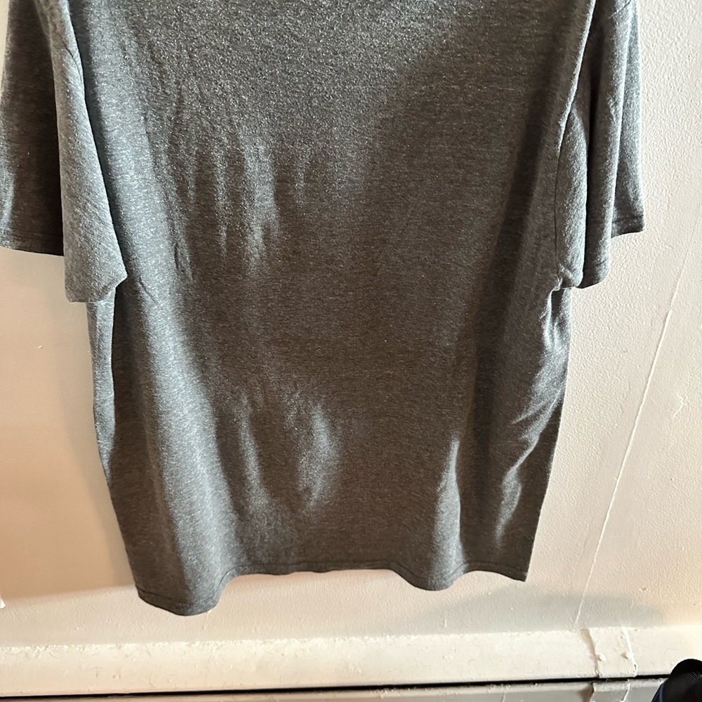 Ariel The Little Mermaid Disney Film
Gray Graphic Shirt large tee shirt . - Picture 5 of 6
